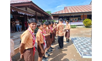 Suasana Gembira di Akhir Tahun Momen Pembagian Rapor Semester ganjil di SMPN 1 Mempawah Hulu