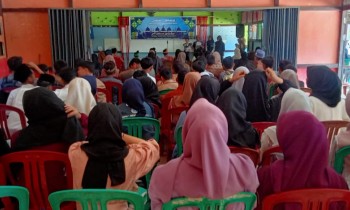 Kebersamaan di Halal Bihalal SMPN 1 Mempawah Hulu Tahun 2025