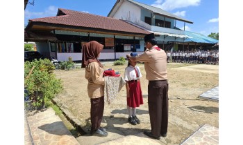 Masa Pengenalan Lingkungan Sekolah (MPLS) SMPN 1 Mempawah Hulu disambut dengan kegiatan Program Makan Bergizi Gratis (MBG)
