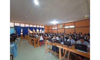 Manfaatkan Gadget Siswa, SMPN 1 Mempawah Hulu adakan PTS Berbasis Platform Digital Google Form