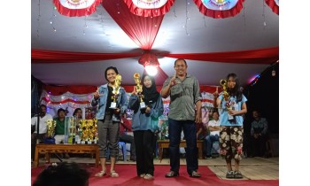 Boyong 6 Piala, Para Siswa Banggakan Sekolah dalam Acara 17an di BKC