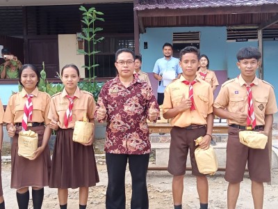 Juara (I, II, III) Perlombaan Bakiak Putra dan Putri