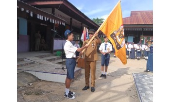 Pelantikan Ketua OSIS SMP Negeri 1 Mempawah Hulu Masa Bakti 2024-2025