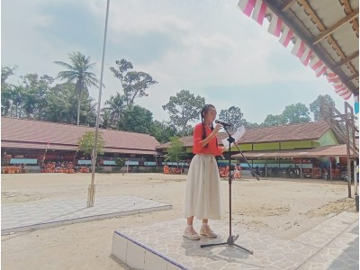 MENGHAFAL UUD 1945 dan PUISI
